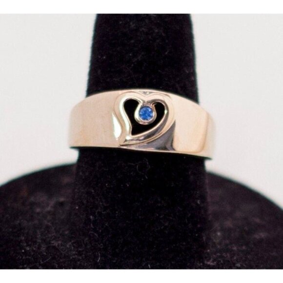 Size 6 3/4, Gold tone Ring, Small Heart Ring, Simple Ring, Avon Ring, Blue Ring - Picture 1 of 3